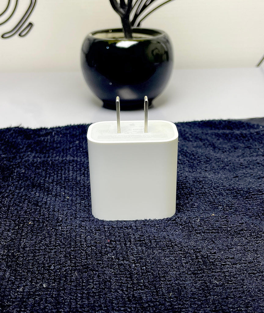 Apple 20W USB-C Power Adapter 2 Pin Full Org.
