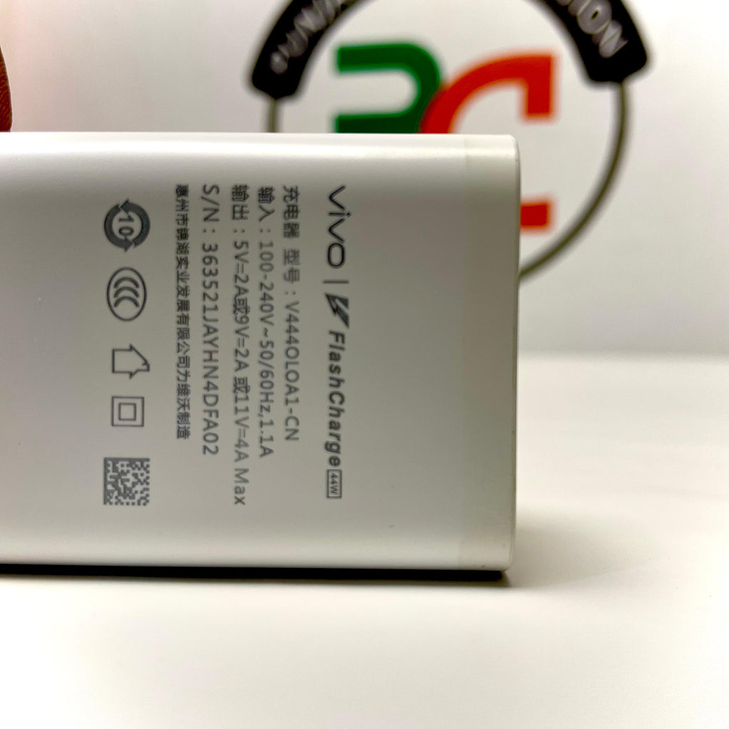 Vivo ORG 44W Flash Charge power adapter (Model: V4440L0A1-CN)