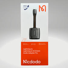 Mcdodo Lightning to Lightning and 3.5mm AUX Port Converter – CA-6340 – Grey